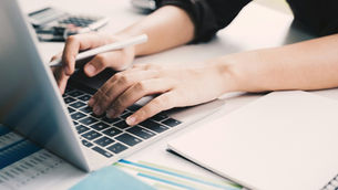 Effective Management of Facebook Advertising Campaigns