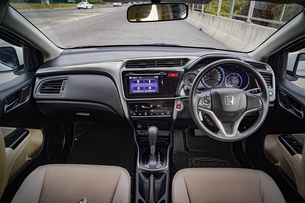 Thumbnail: honda city 1.5v+ 2015 สีขาว