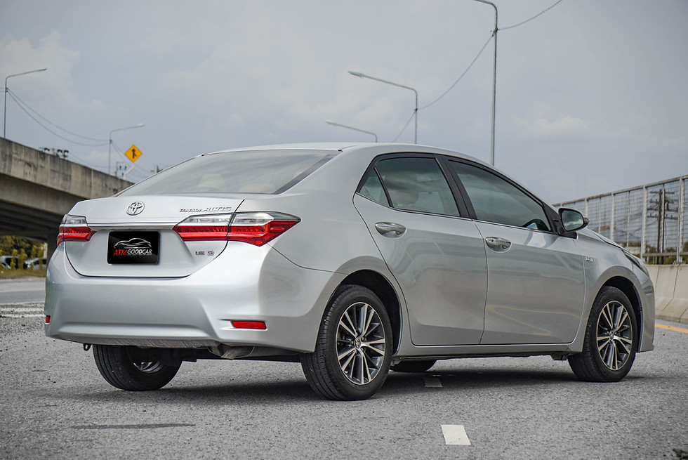 Thumbnail: Toyota Altis 1.6G 2017 สีเทา