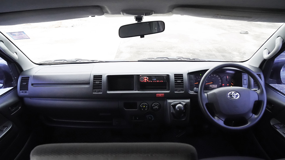 Thumbnail: Toyota Commuter 3.0 D4D MT 2016