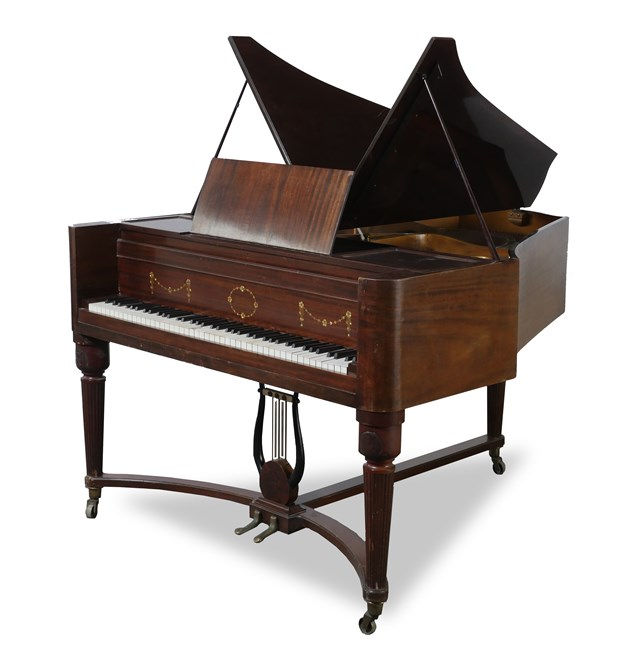 Credit: https://www.chrismaenecollection.be/en/catalog/soren-jensen-grand-piano/100/