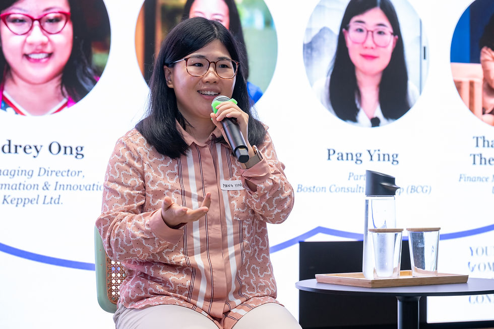 Panel Speaker Pang Ying sharing her views on going deep in learning in today's job market
