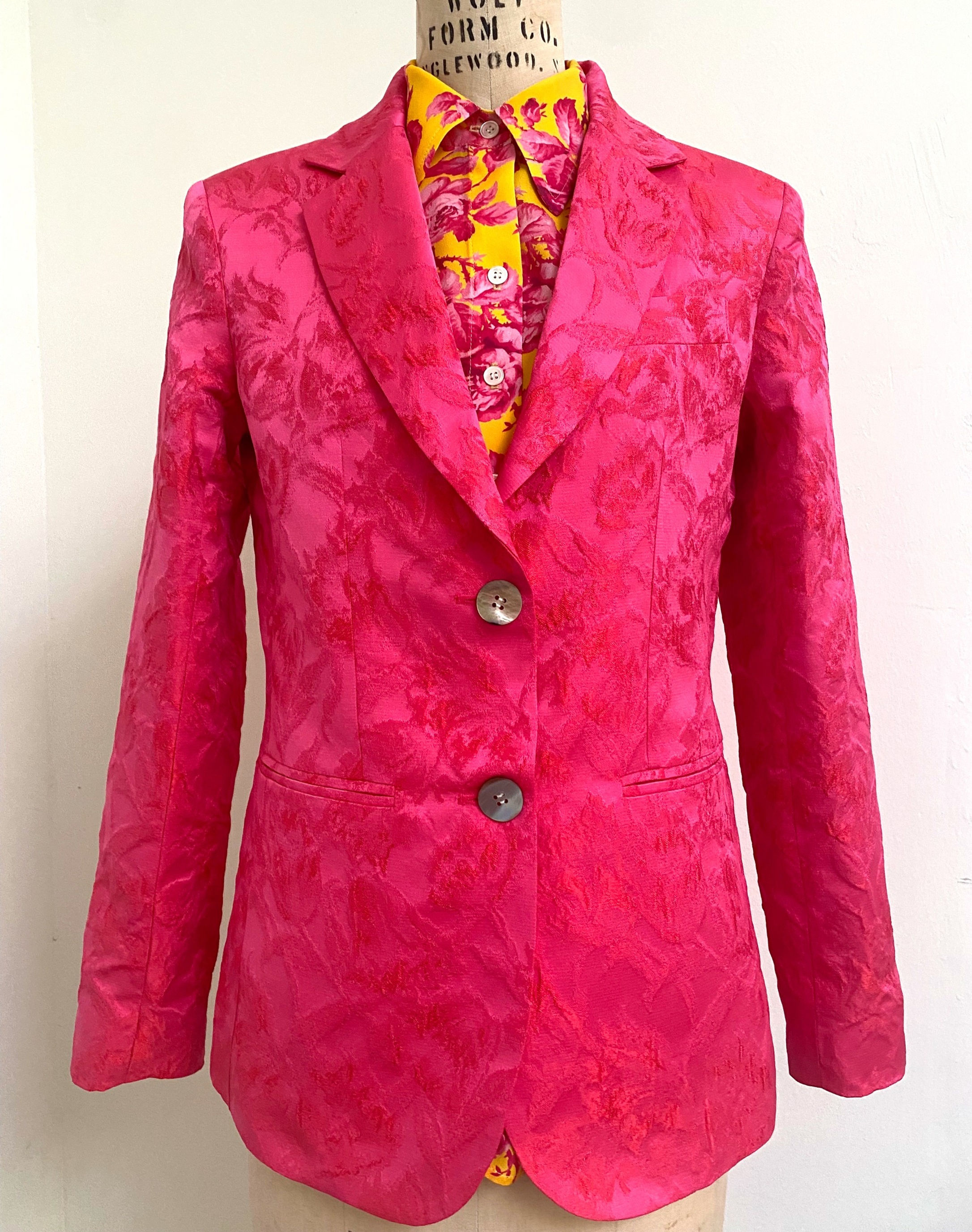 HOT PINK JACQUARD FITTED BLAZER