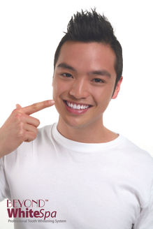 whitespa9.jpg