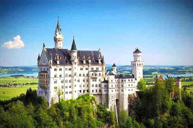 מס על השכרת דירה בחול