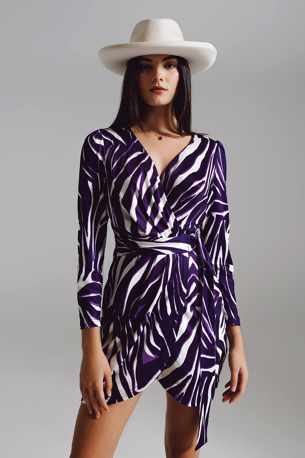 Miniatură: Rochie petrecută cu mâneci lungi și curea, în imprimeu zebra crem cu mov