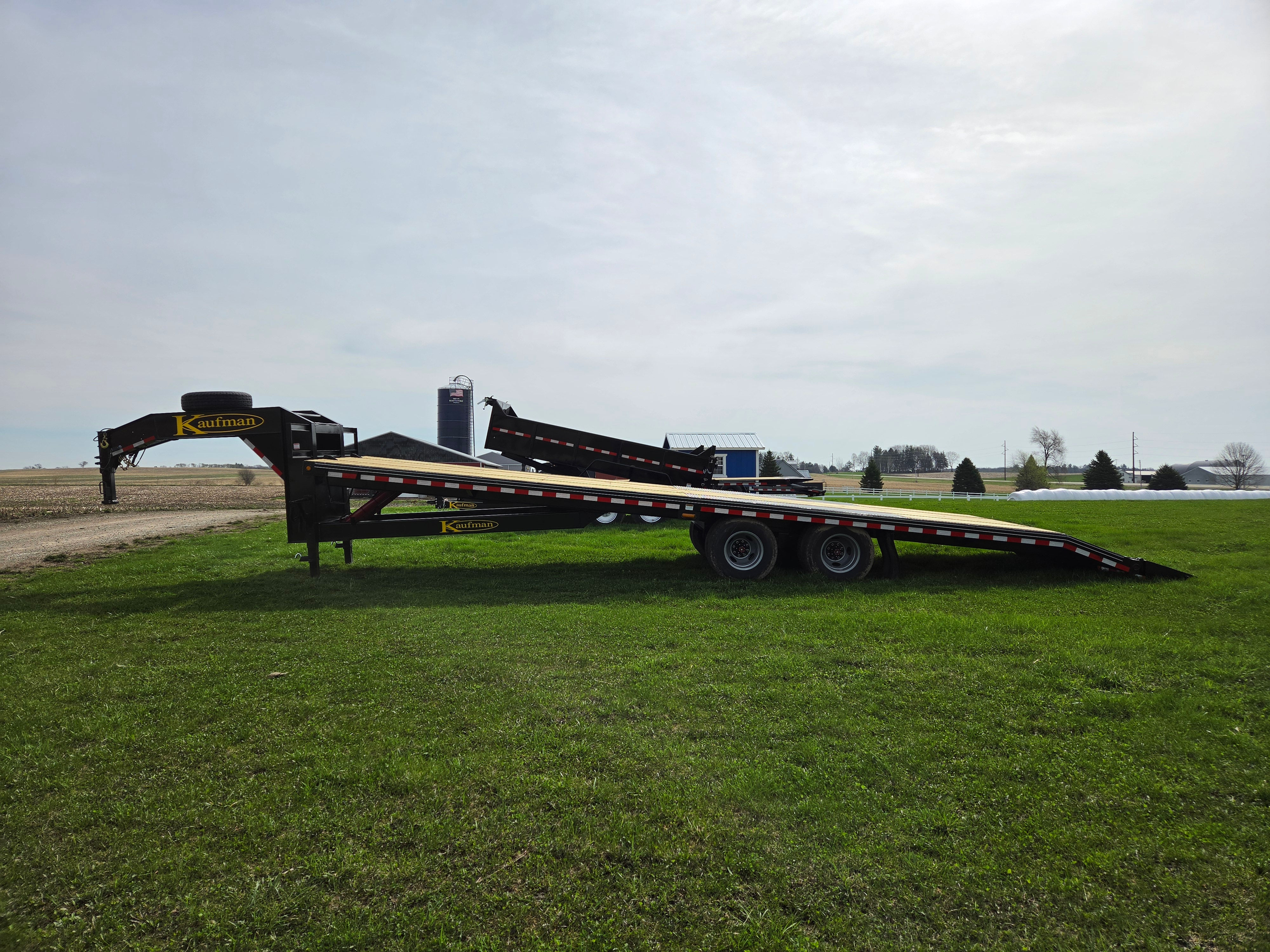Kaufman GN 30' Hydraulic Tilt Deck