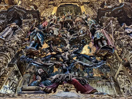 Explorando la Belleza Histórica de la Iglesia de San Francisco: Una Peregrinación de Verano con Ricardo Casimiro