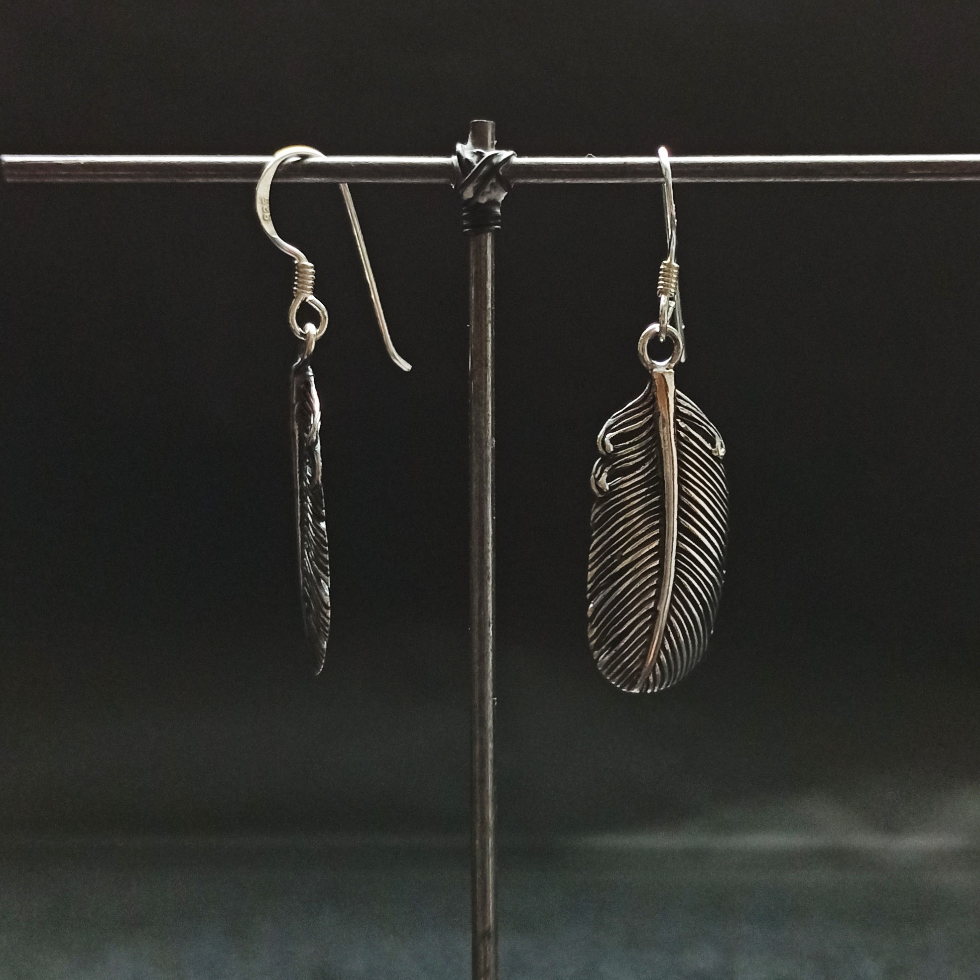 Sølvøreringe med blade