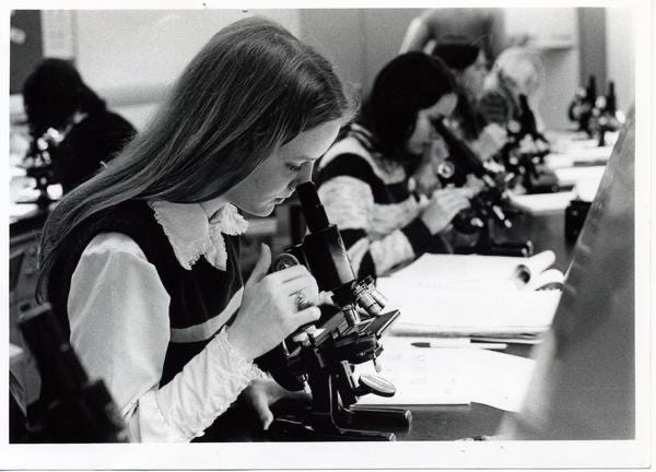 9th Grade Field Biology Classlooking in microscopes.Part of autobiography of Dr. Anthony J. Carbone, Son in the Shadow of a Green Beret Hero