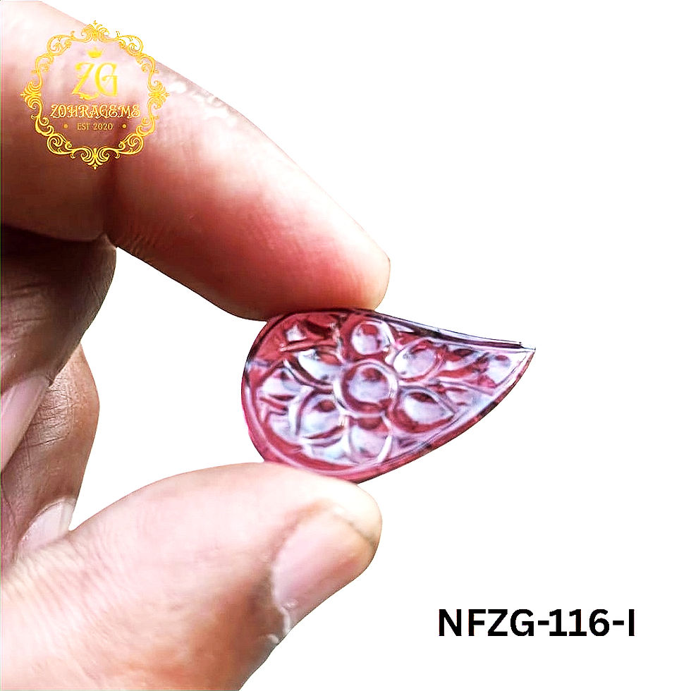 Thumbnail: Pink tourmaline leaf carving for elegant necklace