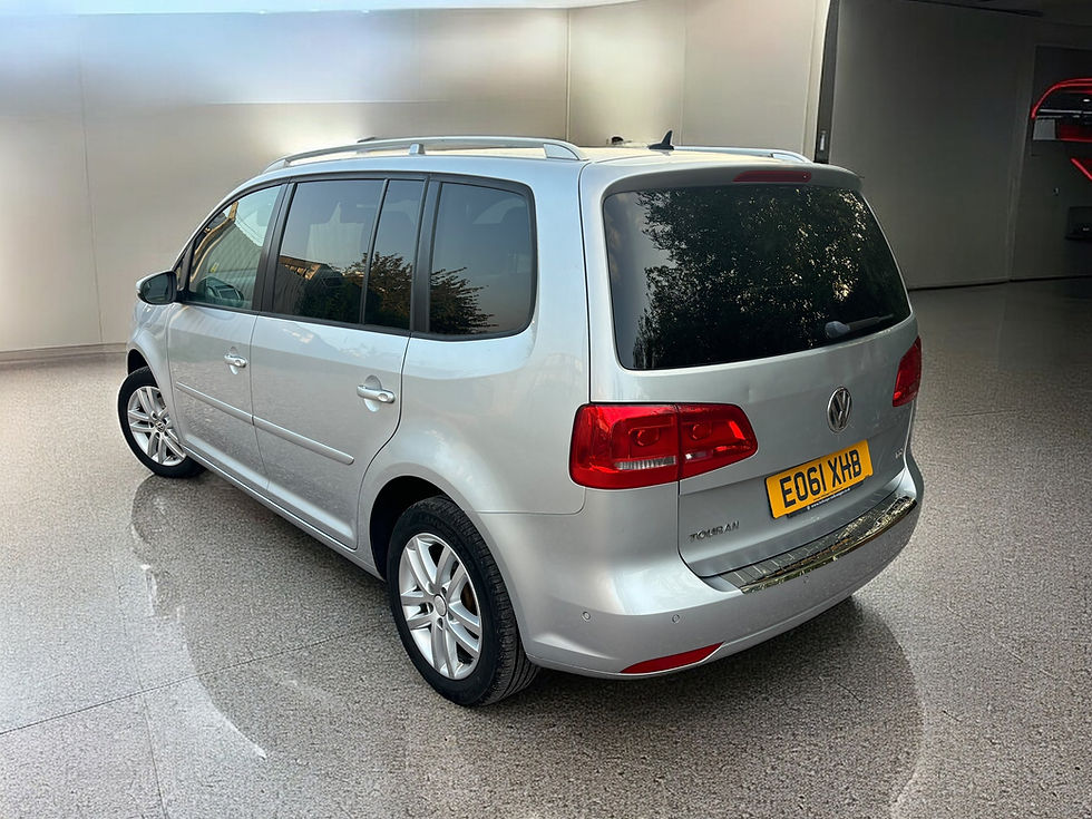 Thumbnail: VW Touran 1.6 TDI Automatic 7 Seater