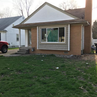 Front Landscaping (Before)