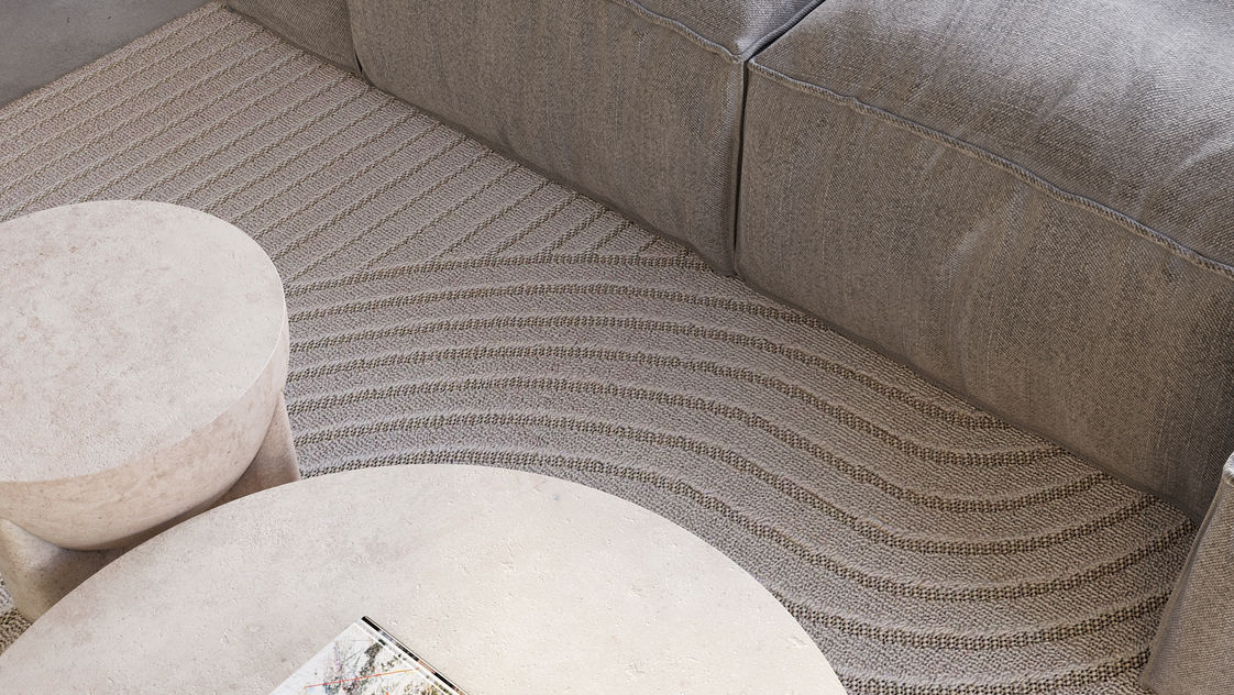 YH38_4BR_009-CloseUp_LR Table_Interactive LightMix.jpg