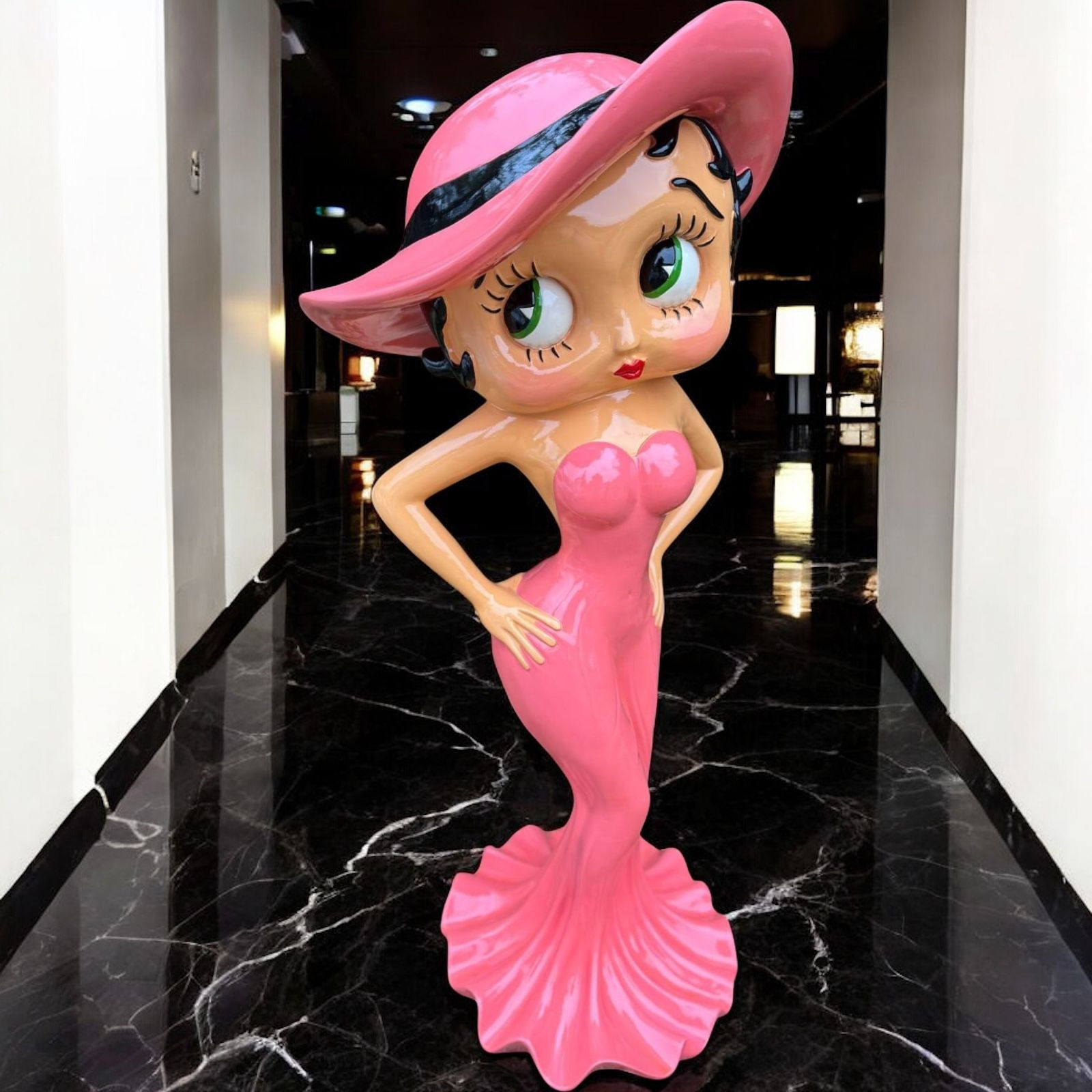 Betty boop chapeau Rose 95cm