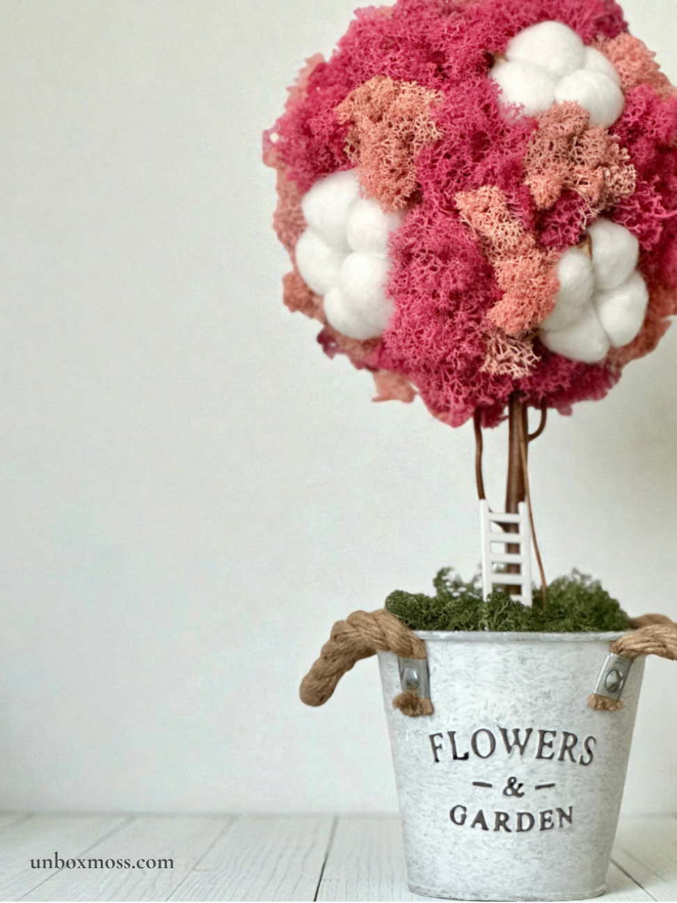 Миниатюра: Preserved moss tree decor with cotton flowers Scandinavian moss natural home decoration