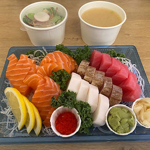 D.Deluxe Sashimi Set (25pcs)