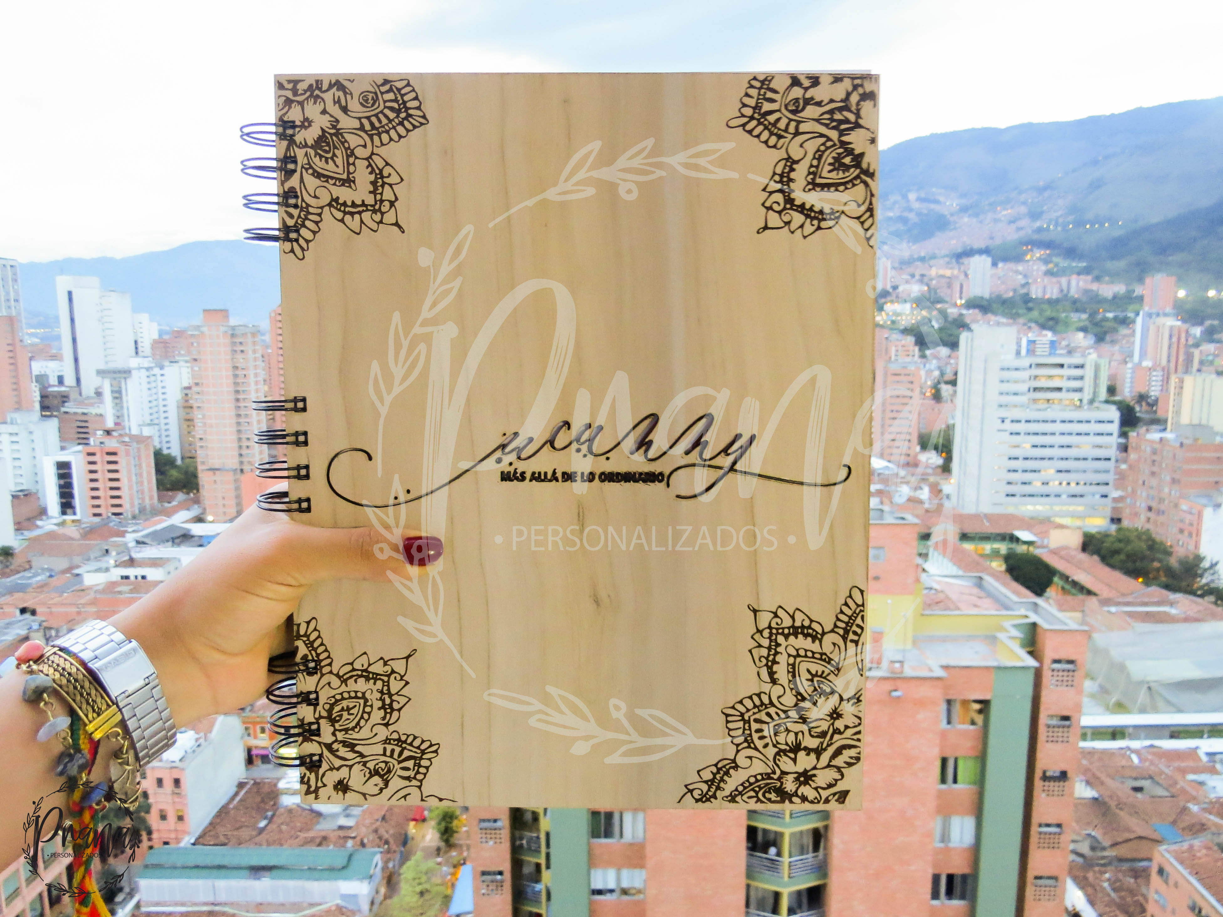 Cuaderno tamaño carta diseño básico 80 hojas