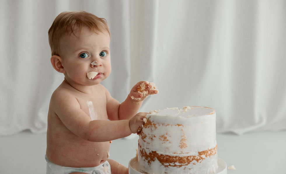 Eerste verjaardag cakesmash in België