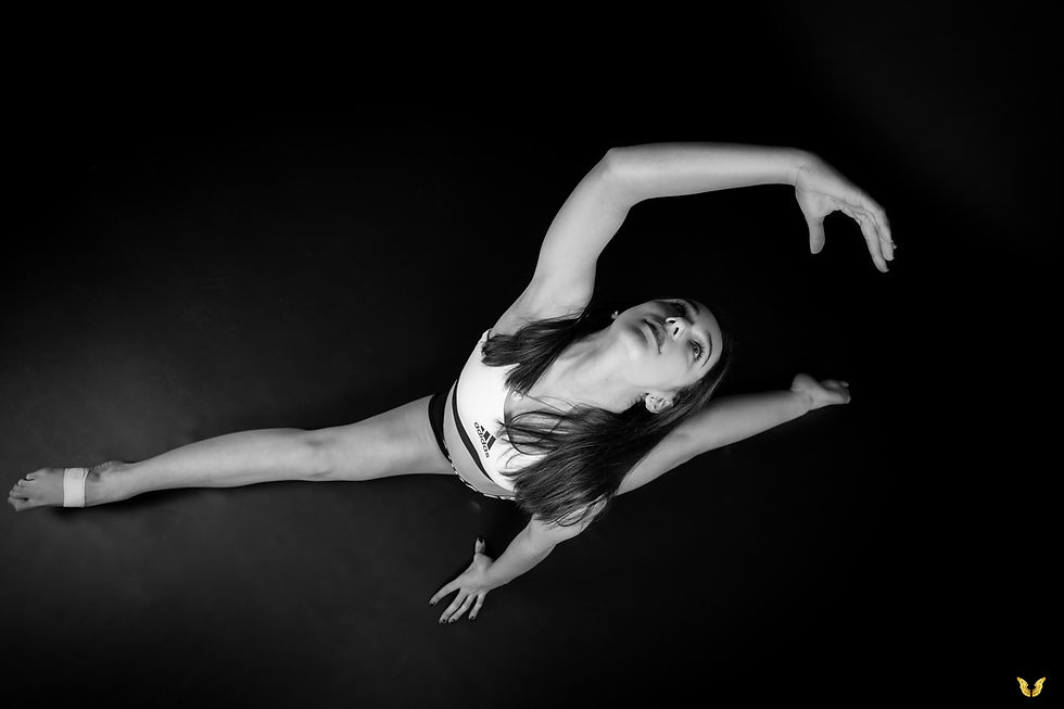 Miniature : Shooting 1 heure en studio pour 1 à 4 personnes +  5 photos optimisées hd