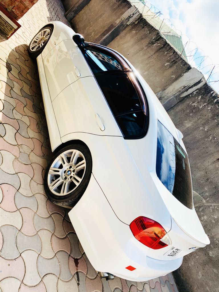 Thumbnail: BMW 325i  sport 2010