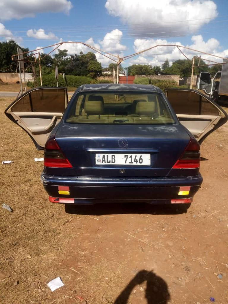 Thumbnail: Low Budget Benz