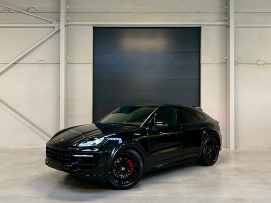 Porsche Cayenne: Ultimate Protection and Brilliance with XPEL PPF and Ceramic Coating