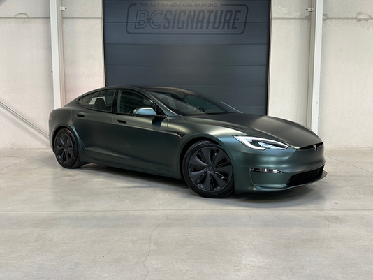 Een Nieuw Tijdperk van Stijl: Tesla Model S in PWF Matt Smaragd