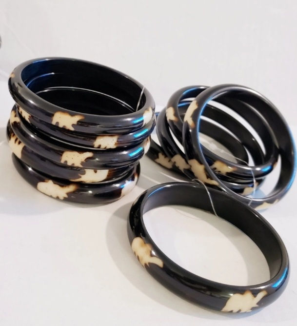 Thumbnail: Elephant Inspired 5 Piece Bangles