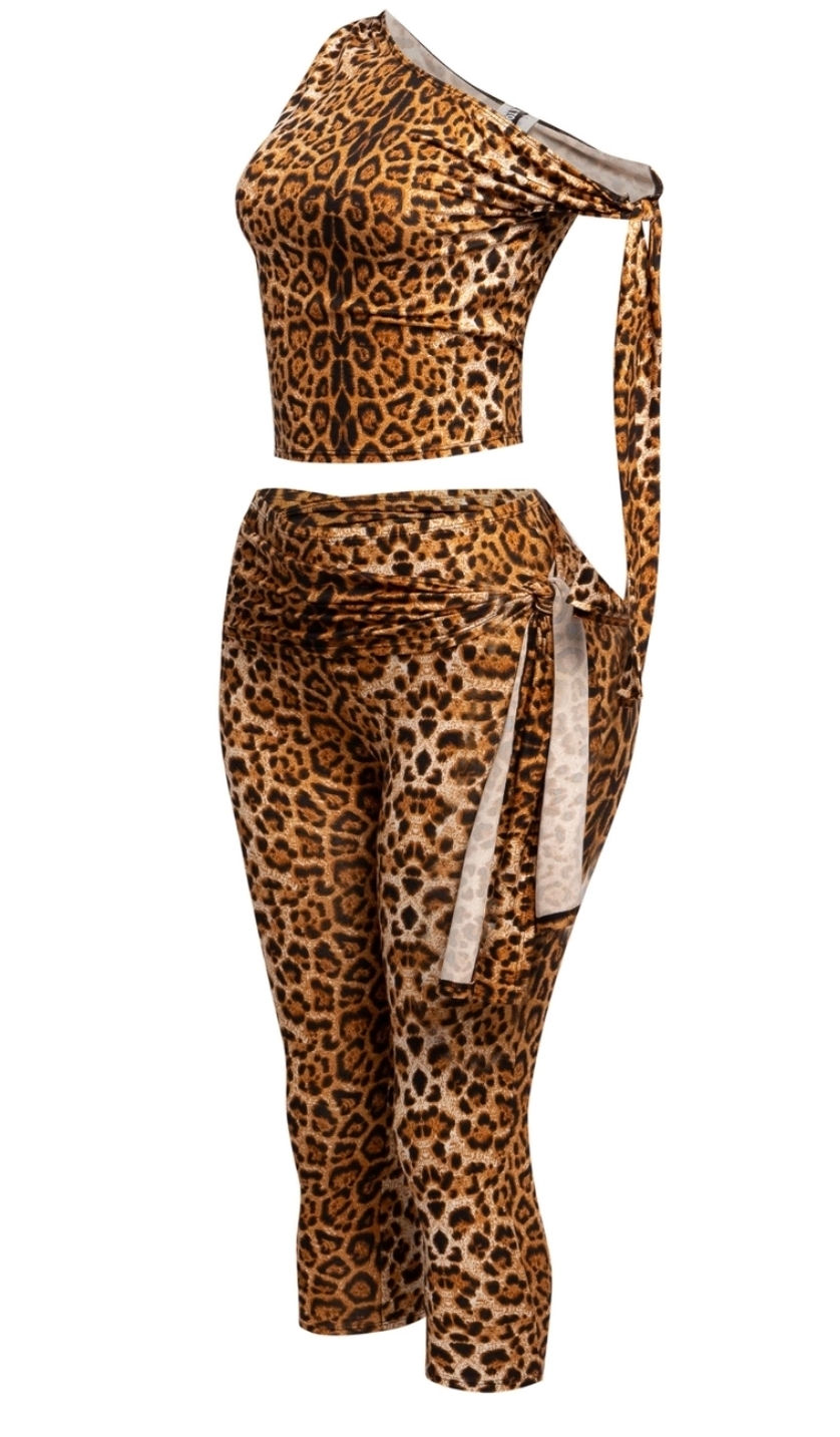 Thumbnail: Leopard Pattern One Shoulder Tied Capri Set Plus Size