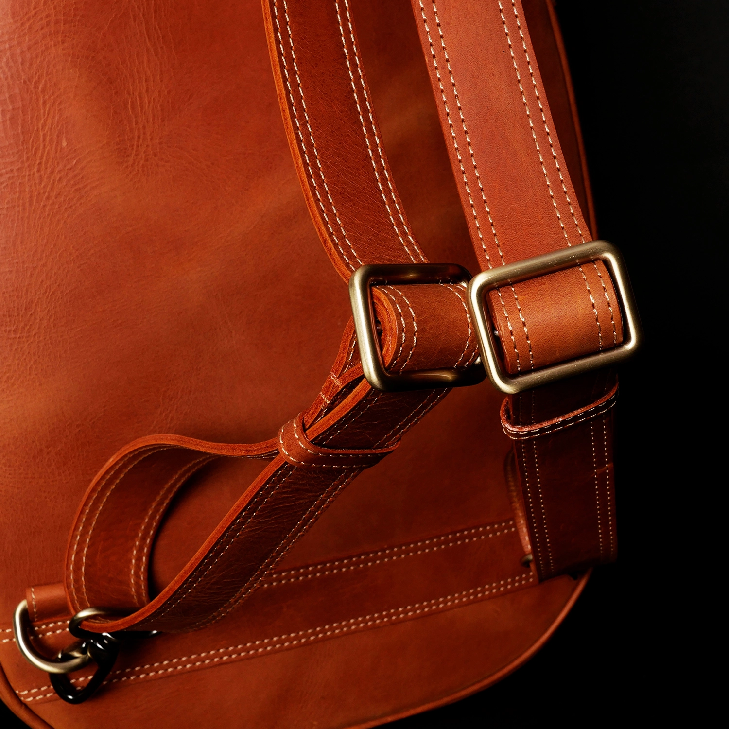 Baritone Leather Bag: The Rebel Ukulele