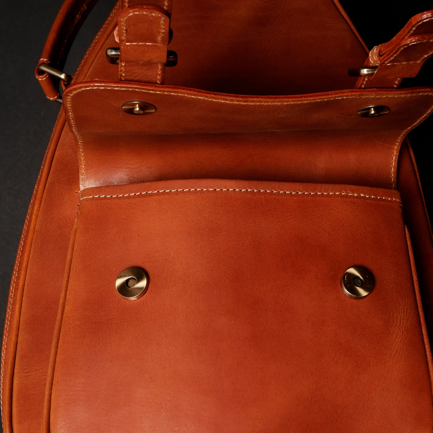Baritone Leather Bag: The Rebel Ukulele