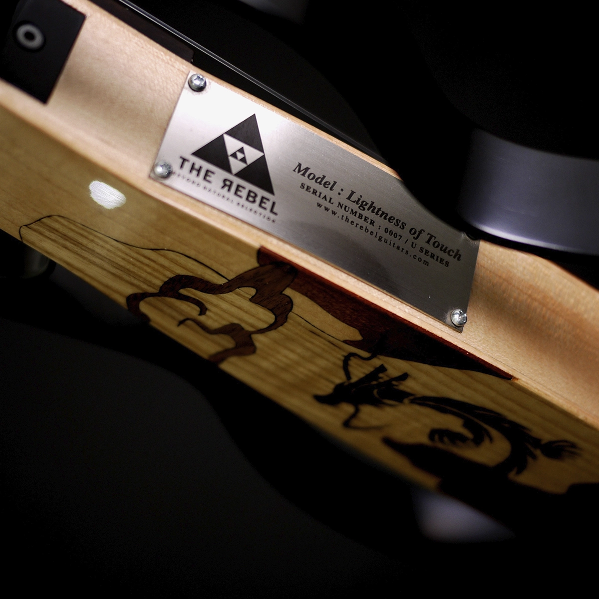 The rebel ukulele Lightness of Touch with pickup