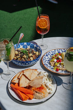 Outdoor Lunch at Pennyville Station Restaurant in Park Ridge
