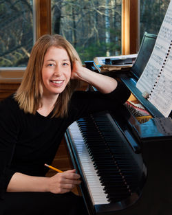 Elena Ruehr