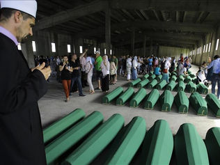 Bosnia: 71 Srebrenica victims go on final journey