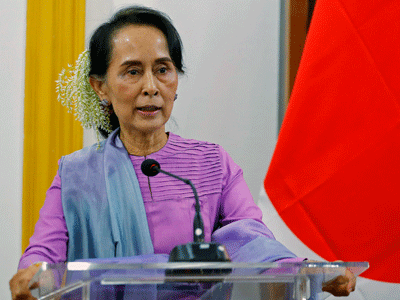 Myanmar's de facto leader Aung San Suu Kyi speaks at a news conference with Japanese Foreign Minister Taro Kono in Naypyidaw, Jan. 12, 2018. Credit: Reuters