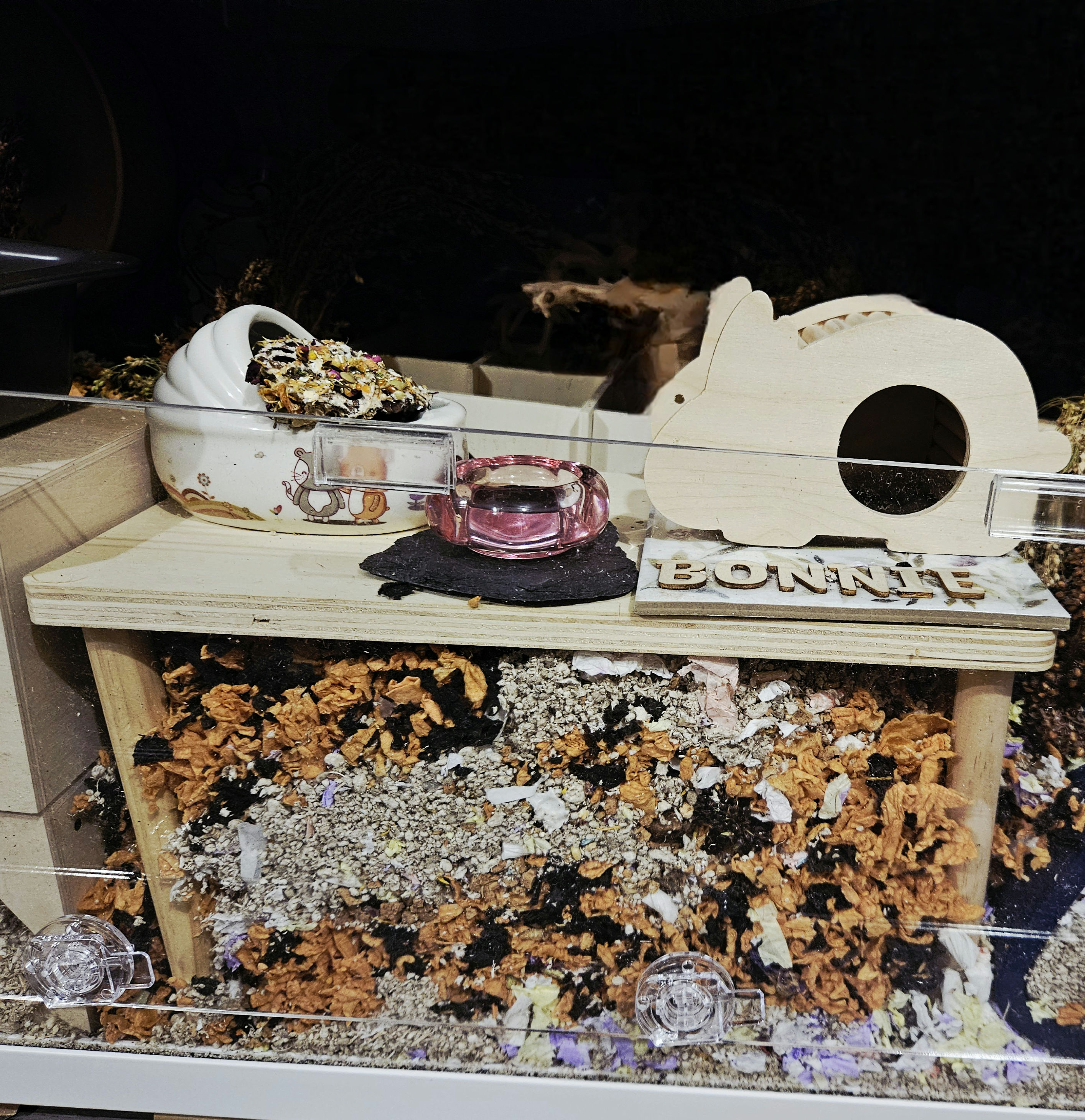 Mini Bunny Wooden Hideout