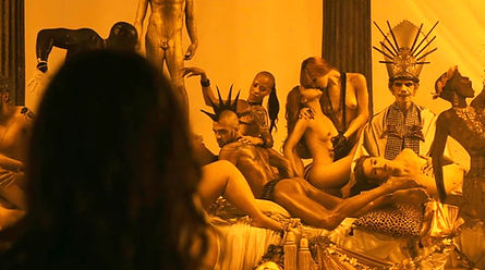 Eva devant Rancinan_edited.jpg