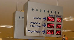 Painel de senhas multilinhas