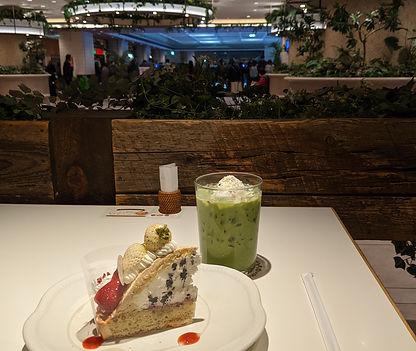 白イチゴアールグレイケーキ&季節のドリンク