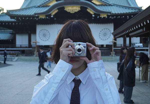Between faces_still_1.JPG