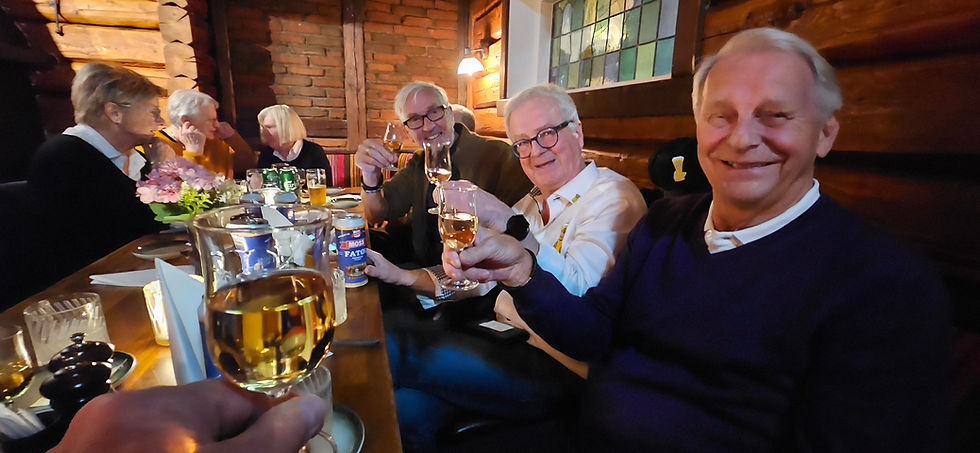 Stemningen blant deltakerne stiger proporsjonalt med tilgangen på skikkelig lokal akevitt, Morsa 1833.