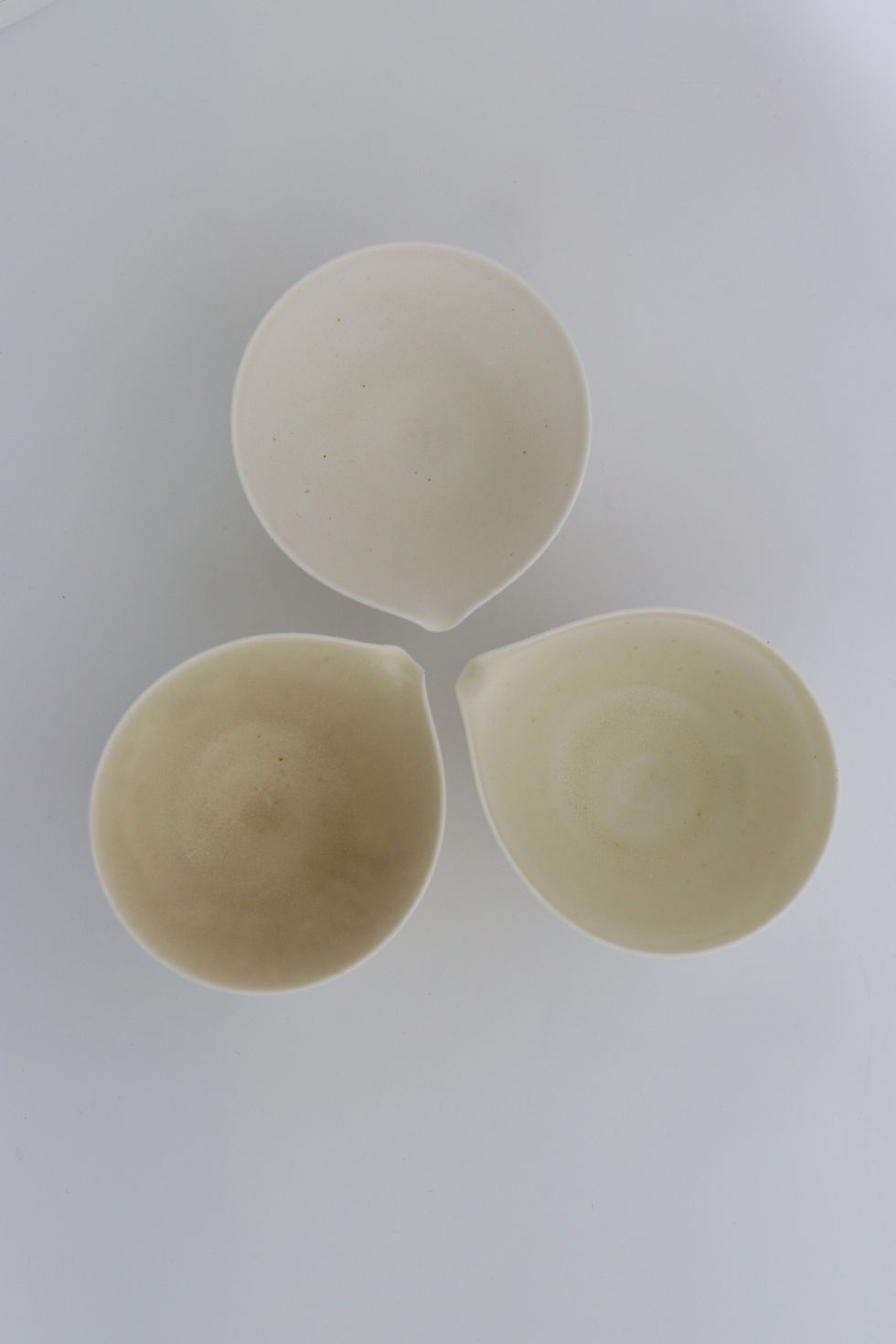 Miniature : Verseuses en porcelaine |  70-80 ml  | Manon Clouzeau | France
