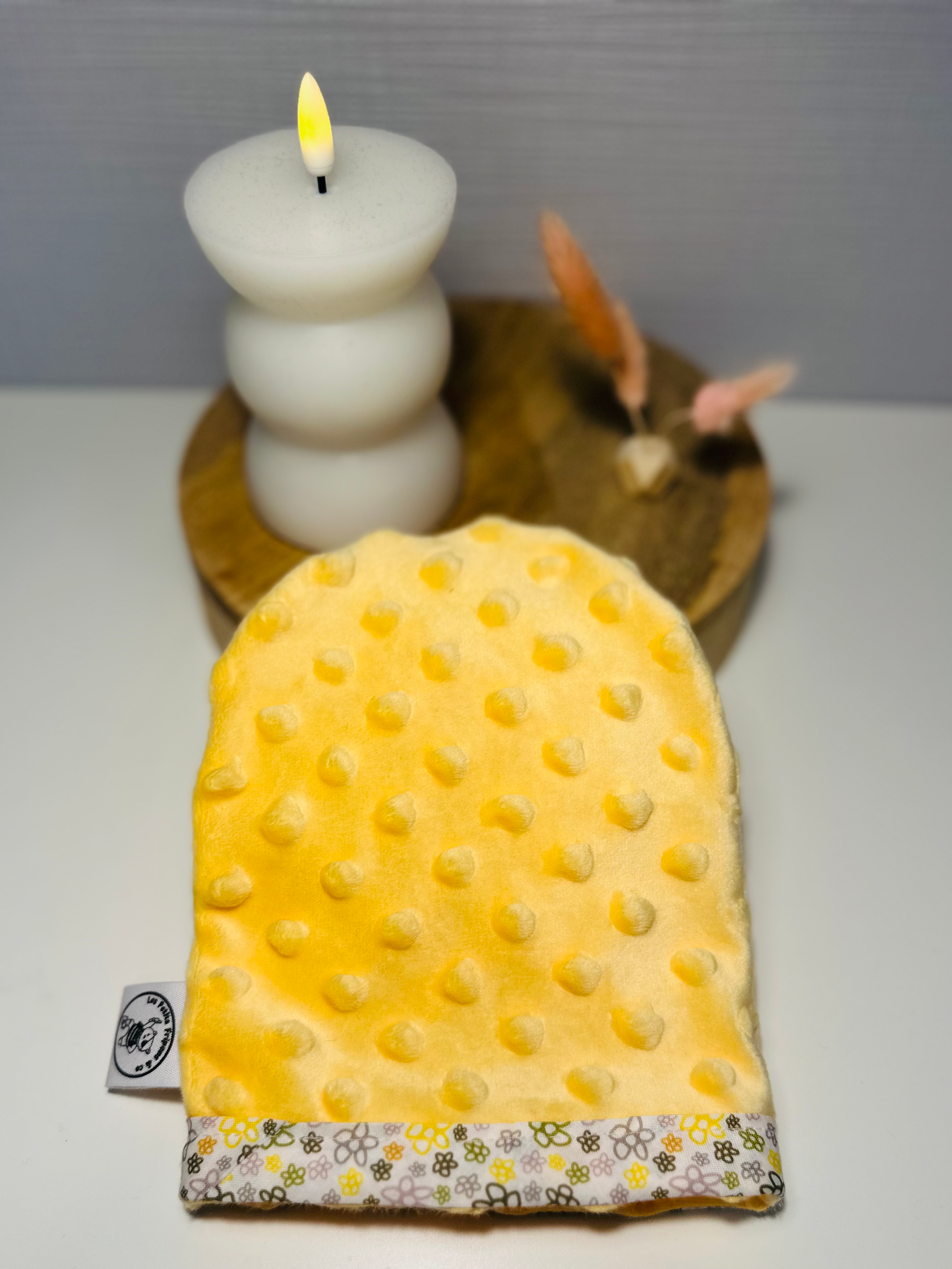 Gant de toilette démaquillant jaune