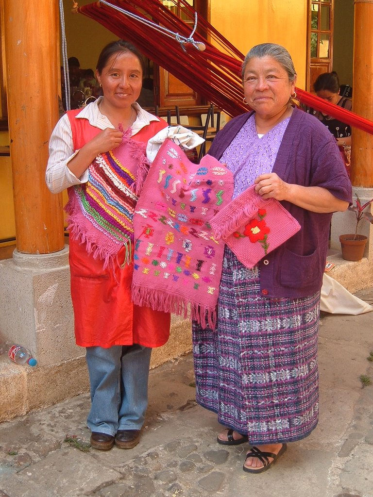 Señoras_bordando