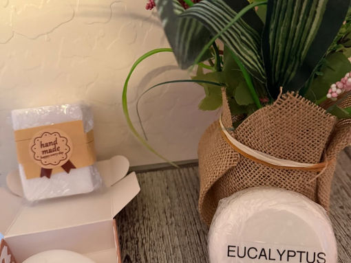 5 Benefits of Using Natural Ingredients in Your Aromatherapy and Skincare Products