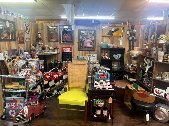 sell your vintage and antiques at treasure trove fleatique.  its the best place to buy and sell vintage.  its the best indoor antique mall in pittsburgh.