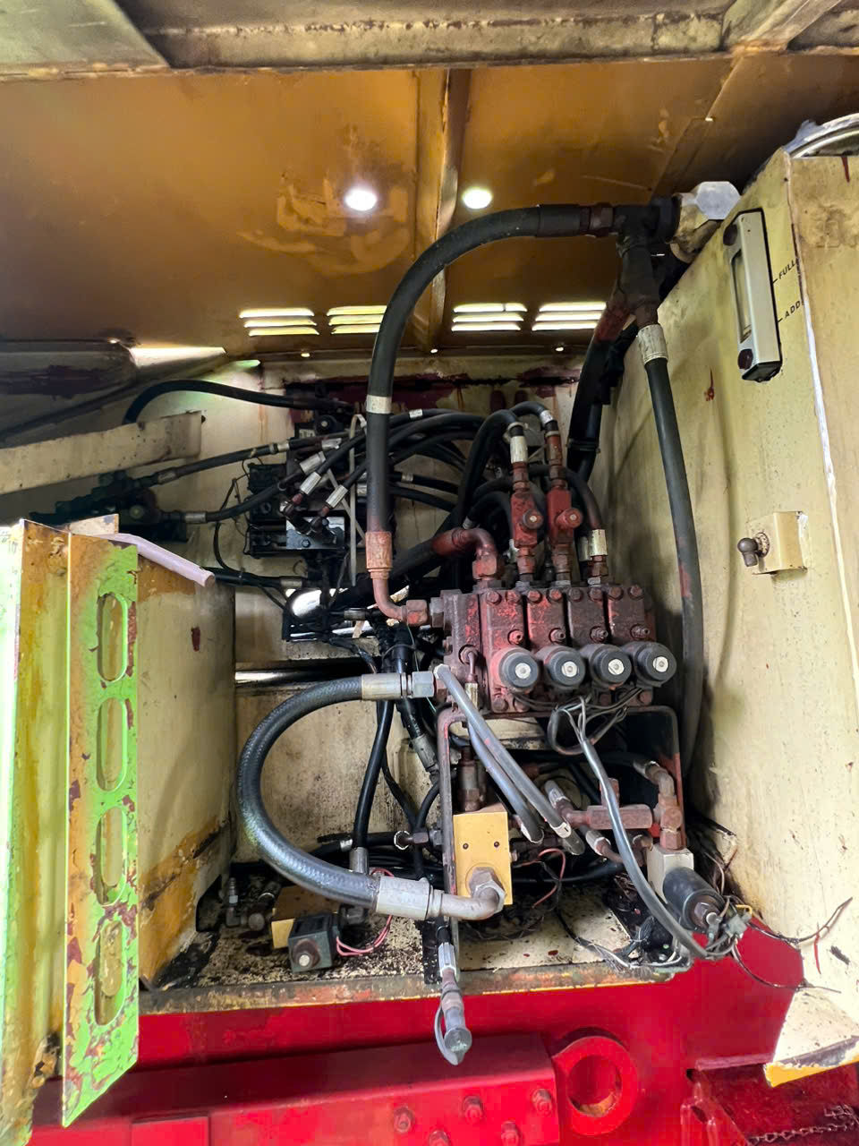 Thumbnail: Xe Nâng Người JLG100HX+10