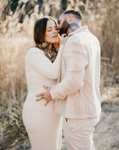 Photographe couple sion, séance photo couple valais, shooting amoureux suisse, photo romantique plein air er en studio, séance engagement sion, photographe extérieur valais, couple amoureux hiver, portrait couple artistique, photo de couple créative, studio F2.8, ArtVisionPhotoCH